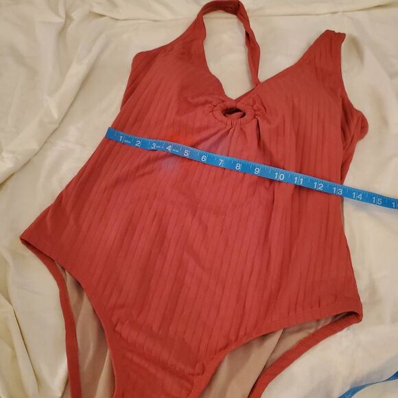 NWOT Kona Sol Plunge Tie-Back Ribbed Onepiece. Size Large - Picture 4 of 8